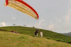8 Lokasi Paralayang Paling Oke di Pulau Jawa (2)