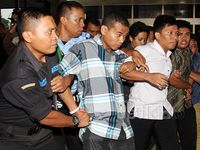 Tolak Sutiyoso Jadi KaBIN, Pendemo Diamankan Pamdal DPR