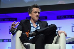 Pemuda Drop Out Ini Raup Triliunan dari Bisnis Cloud