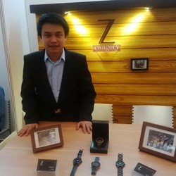 Kreatif! Pemuda 21 Tahun Ini Jualan Jam Tangan dari Kayu