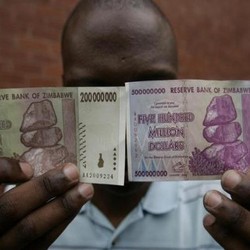 US$ 1 = 35.000 Triliun Dolar Zimbabwe