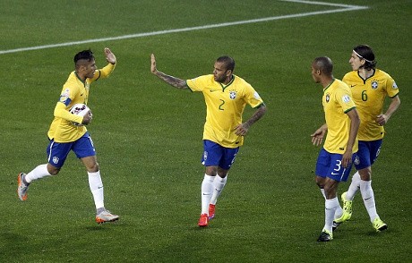 Dunga Bagi-bagi Pujian, Tak Mau Cuma Sanjung Neymar