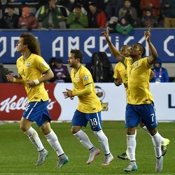 Brasil Menang Tipis 2-1 Atas Peru