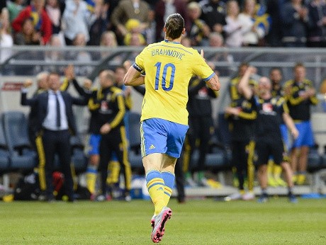 Ibra Dua Gol, Swedia Tekuk Montenegro