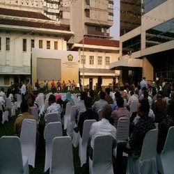 Menteri ESDM Kumpulkan Bos Migas dan Tambang di Halaman Kantornya