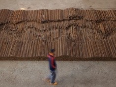 Seniman Ai WeiWei Bikin Heboh Lagi dengan Instalasi 90 Ton Baja