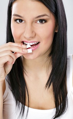 Pembalut Hingga Sandal, 10 Barang yang Penting Tersedia di Laci Kerja