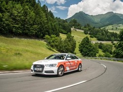 Audi A6 Lintasi 14 Negara dengan Sekali Full Tank