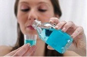 Bolehkah Berkumur dengan Mouthwash Selama Puasa?
