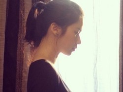 Selamat! Laura Basuki Hamil Anak Pertama