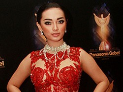 Si Playboy Vickynisasi Makin Eksis, Zaskia Gotik: Bodo Amat!