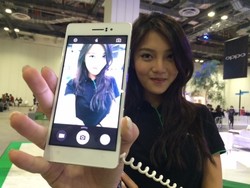 Pabrik Oppo di Tangerang Pemanasan dengan Ponsel 3G