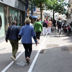 Unik, Trotoar Khusus Zombie Ponsel