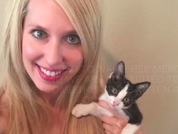 Wanita Cantik Temukan Kucing yang Terjebak di Mesin Mobil Selama 2 Hari