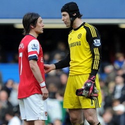 Rosicky Akui Bicara dengan Cech soal Arsenal, tapi...
