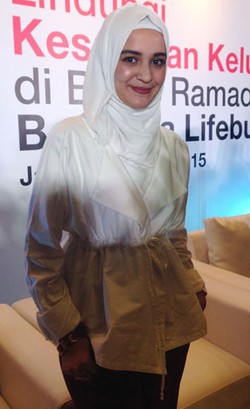 Shireen Sungkar Siap Jalani Puasa Sambil Tetap Menyusui Bayi