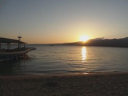 Terpesona Indahnya Sunrise dari Pantai Weri, Larantuka