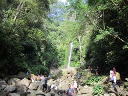 Konon Air Terjun di Tretes ini Dipakai untuk Bertapa