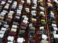 Salat Tarawih Perdana di Masjid Istiqlal