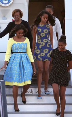 Penampilan Fashionable Michelle Obama dan 2 Putrinya Saat Tur di Inggris