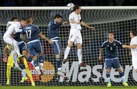 Menjalani laga setelah menelan hasil buruk karena diimbangi Paraguay dengan skor 2-2, Argentina bermain agresif di babak pertama. Beberapa peluang berhasil dikreasikan, namun tidak ada gol tercipta sampai turun minum. REUTERS/Henry Romero.