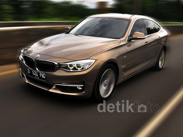 Sedan Maskulin BMW 320i Gran Turismo