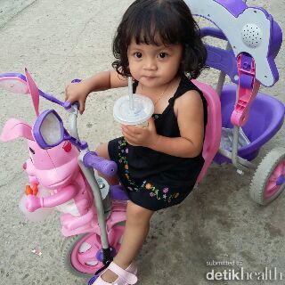 Mikhaila Khanza Azhari