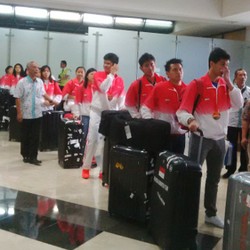 Menpora Jemput Rombongan Besar SEA Games di Cengkareng