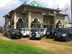 TeRuCI Bagi-bagi Sajadah dan Al Quran