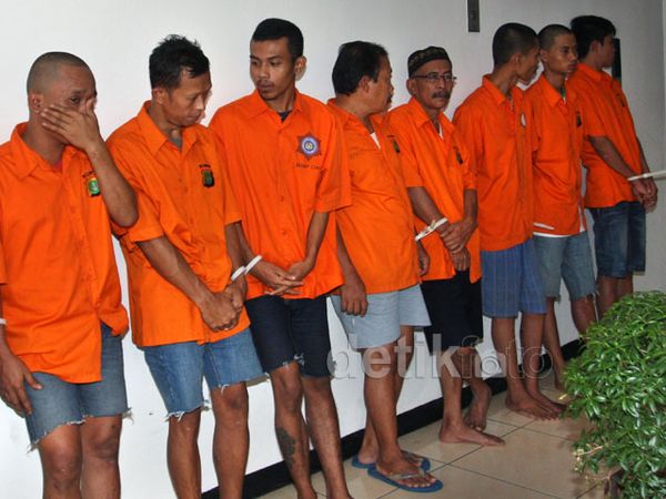 Komplotan Perampok Nasabah Bank Ditangkap