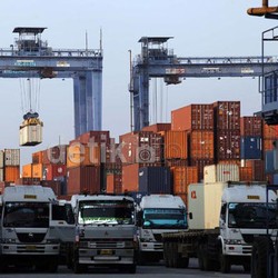 Jokowi Kesal di Tanjung Priok, Ini usul Jonan