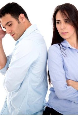 4 Strategi Tahan Emosi dan Berhenti Bertengkar dengan Pasangan