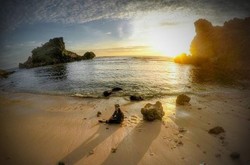 Satu Lagi Pantai di Gunungkidul dengan Sunset Super Indah