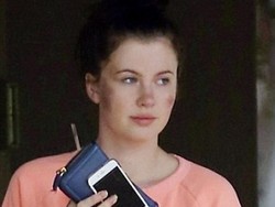 Muncul dengan Wajah Luka-luka, Putri Alec Baldwin Dikabarkan Diserang Tiga Pria