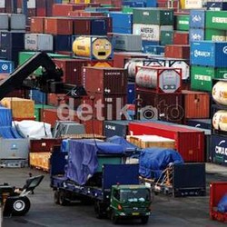 RI Punya Sistem Online di Pelabuhan, Kok Bongkar Muat Masih Lama?