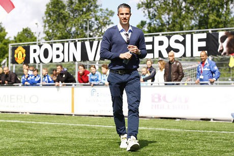 Kemahalan, Van Persie Batal Dibeli Galatasaray