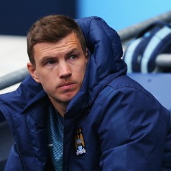 Tak Ada Peluang Dzeko Tinggalkan City
