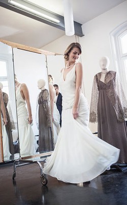 5 Tips Memilih Gaun Pengantin