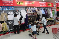 Harga Seru Sajadah dan Sarung Mantapkan Ibadah Puasa