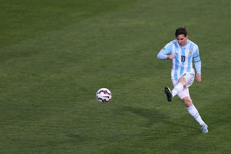 Permainan Tak Efektif Argentina di Caps ke-100 Messi