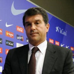 Jika Laporta Terpilih, Jersey Barca Bakal Bersih dari Sponsor