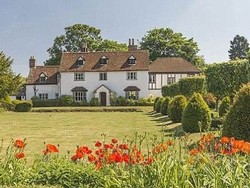 Ini Rumah Rp 42,3 M Milik Produser Rekaman David Balfe