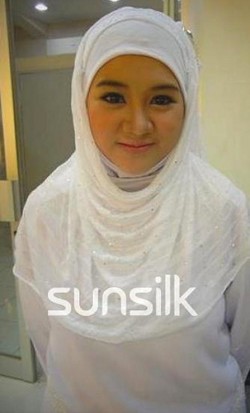 Afira Mustika, Finalis Sunsilk Hijab Hunt yang Pernah Duet dengan Opick