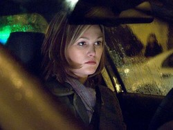 Julia Stiles Kembali Jadi Agen CIA di Bourne 5