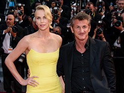 Batalkan Pertunangan, Sean Penn dan Charlize Theron Kini Musuhan