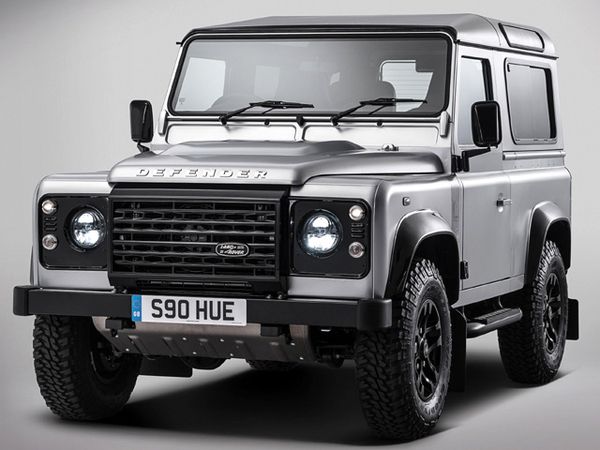 Land Rover Defender Edisi 2 Juta Unit