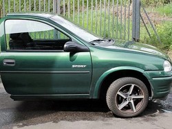 Putus dengan Pacar, Mobil Pun Dipotong Dua