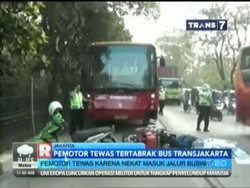 Pemotor Tewas Tertabrak Bus TransJakarta