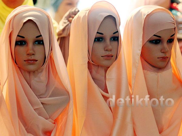 Ramadan Bawa Berkah Bagi Pedagang Busana Muslim