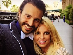 Britney Spears Hapus Semua Foto Bareng Pacar di Instagram